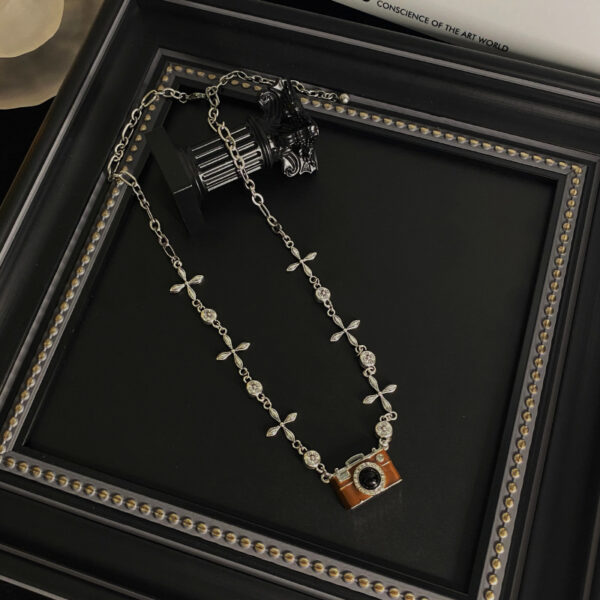 Vintage Gulong style -Camera pendant necklace