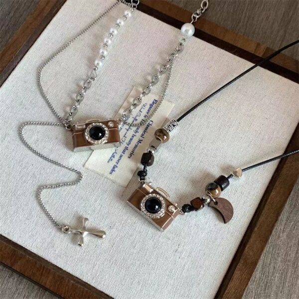 Camera pendant necklace | Feelsosweat